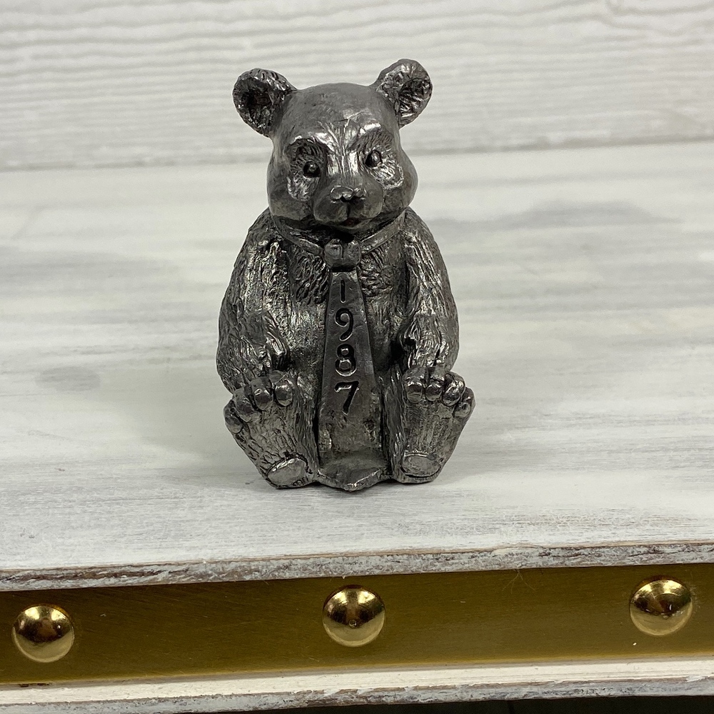 Michael Ricker 1987 Vintage Pewter Bear